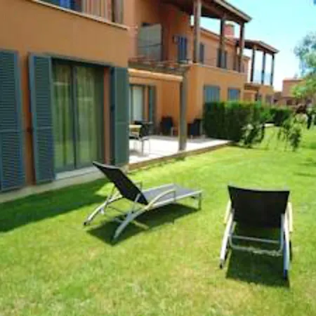 Bonmont Seaside Villa: Two-bedroom Retreat With Pool Holiday home Miami Playa