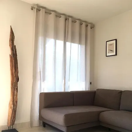 Bonmont Seaside Villa: Two-bedroom Retreat With Pool Holiday home *