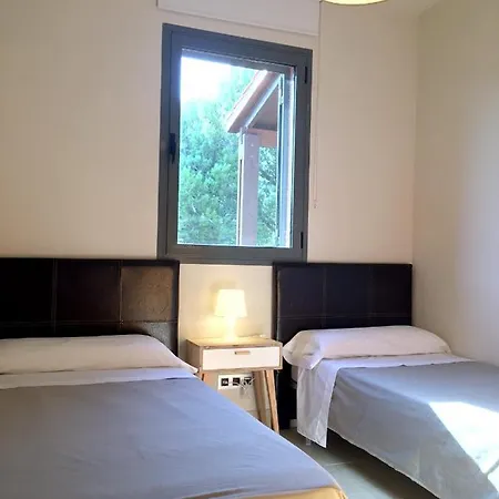 Bonmont Seaside Villa: Two-bedroom Retreat With Pool *